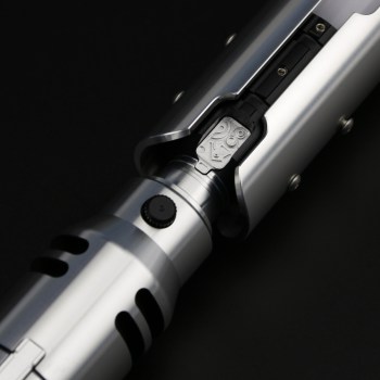 Replica lightsaber_Cal EP3_5.jpg