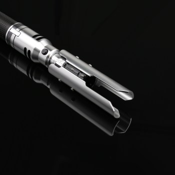 Replica lightsaber_Cal EP3_7.jpg