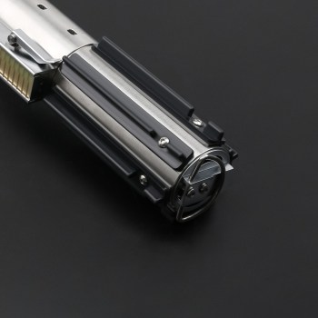 Replica lightsaber_Luke EP7_36.jpg